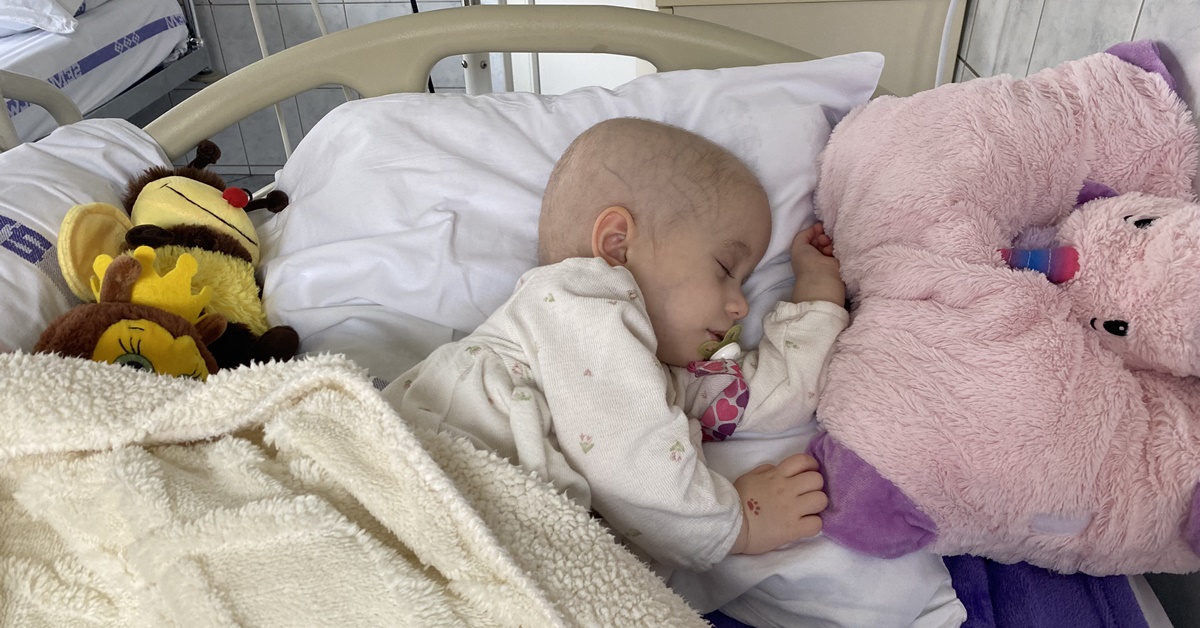 Hanna 2 évesen agydaganattal küzd!