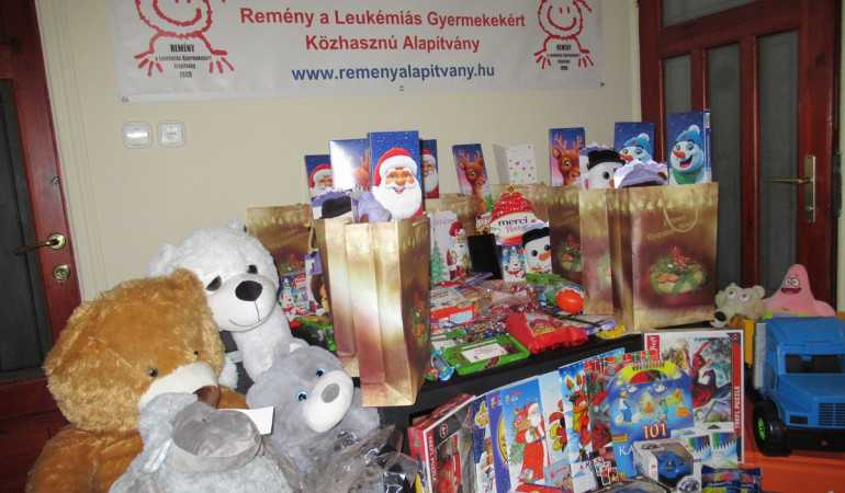 Karácsonyi meglepetés ajándékok a beteg gyermekeknek