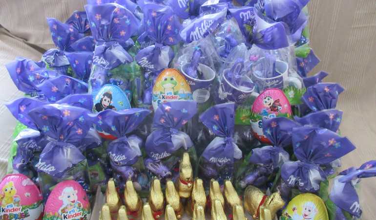 Húsvéti csoki nyuszik érkeztek a gyermekhematológiára