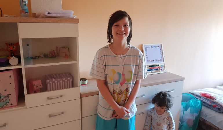 Biztonságos otthona lett a daganatos kislánynak és családjának