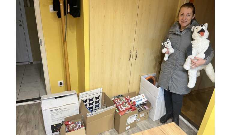 Karácsonyi adománygyűjtés rengeteg meglepetéssel a beteg gyermekeknek