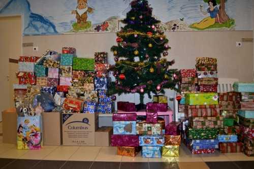 Cipős dobozok telis-teli ajándékkal gyűlnek Karácsony ünnepére!