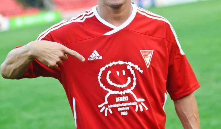 DVSC-TEVA MEZEK JÓTÉKONYSÁGI CÉLRA!