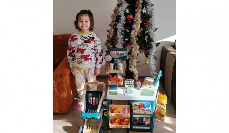 Fanni kívánsága teljesült, ami egy játékbolt volt elektromos pénztárgéppel!