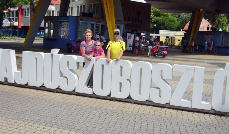 Hajdúszoboszlói élmények, 11 család nyaralása