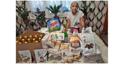 Élelmiszercsomag átadás Csengének és családjának Pócspetriben