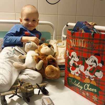 Karácsonyra szánt ajándékok megérkeztek a daganattal küzdő gyermekek számára - alapítvány, adó 1%, támogatás