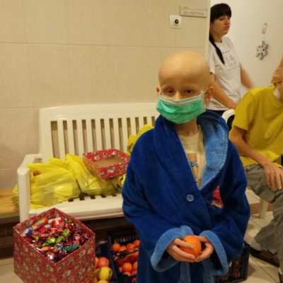 Eljutottak a beteg gyermekekhez a szeretet ajándékai - alapítvány, adó 1%, támogatás