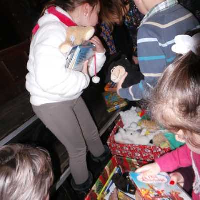 Eljutottak a beteg gyermekekhez a szeretet ajándékai - alapítvány, adó 1%, támogatás