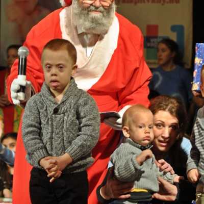 Eljutottak a beteg gyermekekhez a szeretet ajándékai - alapítvány, adó 1%, támogatás