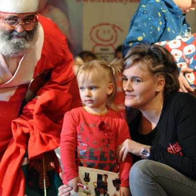 Eljutottak a beteg gyermekekhez a szeretet ajándékai - alapítvány, adó 1%, támogatás