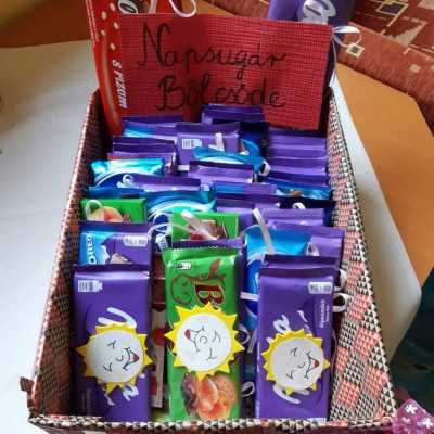 Érkeznek a „cipősdoboznyi szeretet” ajándékai és a csokoládék - alapítvány, adó 1%, támogatás