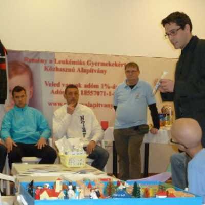 A DVSC focistáival közösen adományoztunk a Gyermekgyógyászati Intézet részére! - adó, 1%, alapítvány, támogatás