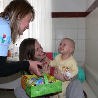 A hódmezõvásárhelyi Cibere Meseszínház vendégjátékával kedveskedtünk a gyerekeknek. - adó, 1%, alapítvány, támogatás