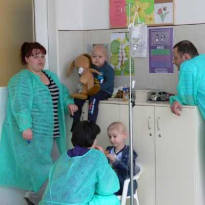 A hódmezõvásárhelyi Cibere Meseszínház vendégjátékával kedveskedtünk a gyerekeknek. - adó, 1%, alapítvány, támogatás