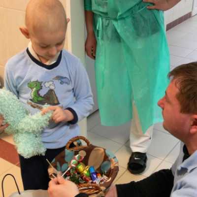 A hódmezõvásárhelyi Cibere Meseszínház vendégjátékával kedveskedtünk a gyerekeknek. - adó, 1%, alapítvány, támogatás