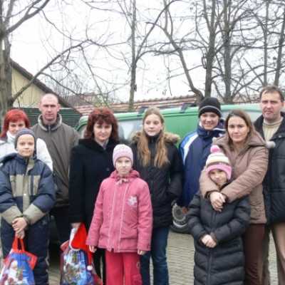 A Magyar Posta Zrt. 2.000.000,- forintos adományának átadása Nagykarácsonyban - adó, 1%, alapítvány, támogatás