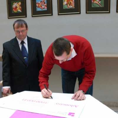 A Magyar Telekom 3.000.000,- forintos adományának átadása - adó, 1%, alapítvány, támogatás