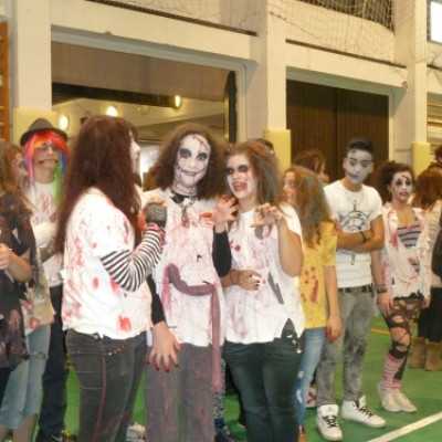 A Medgyessy Ferenc Gimnázium jótékonysággal egybekötött diák önkormányzati napja - adó, 1%, alapítvány, támogatás