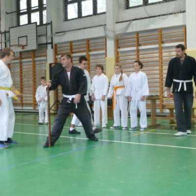 A Medgyessy Ferenc Gimnázium jótékonysággal egybekötött diák önkormányzati napja - adó, 1%, alapítvány, támogatás