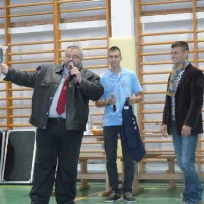 A Medgyessy Ferenc Gimnázium jótékonysággal egybekötött diák önkormányzati napja - adó, 1%, alapítvány, támogatás