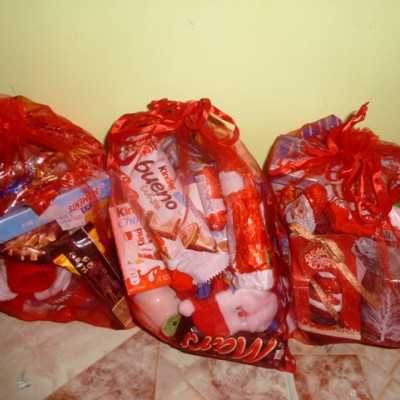 Érkeznek a „cipősdoboznyi szeretet” ajándékai és a csokoládék 2016 - alapítvány, adó 1%, támogatás