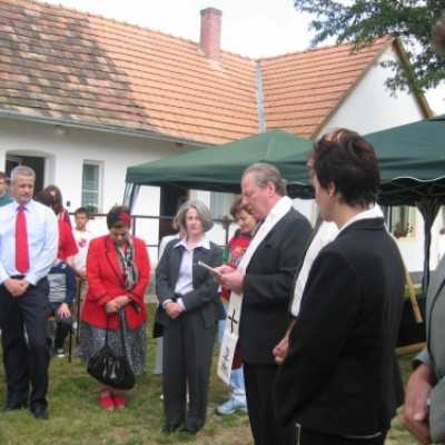 Apartmanátadás a bakonyszücsi Daganatos Gyermekek Lelki Rehabilitációs Otthonában - adó, 1%, alapítvány, támogatás