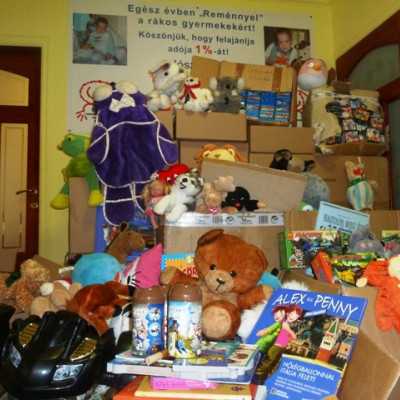 Érkeznek a „cipősdoboznyi szeretet” ajándékai és a csokoládék 2016 - alapítvány, adó 1%, támogatás