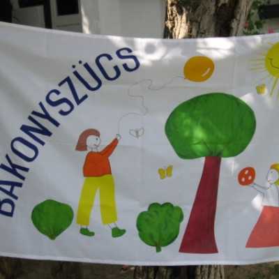 Az LG ajándékainak átadása Bakonyszücsön - adó, 1%, alapítvány, támogatás