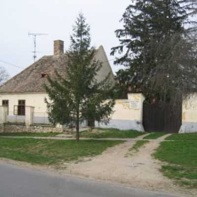 Az LG ajándékainak átadása Bakonyszücsön - adó, 1%, alapítvány, támogatás