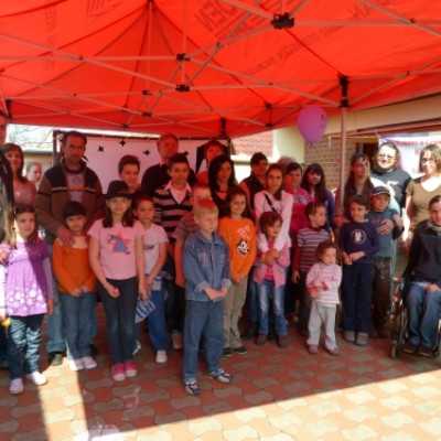 Az újrahasznosítható műanyag kupakok gyűjtésével segítheted te is, Patrik gyógyulását! - adó, 1%, alapítvány, támogatás