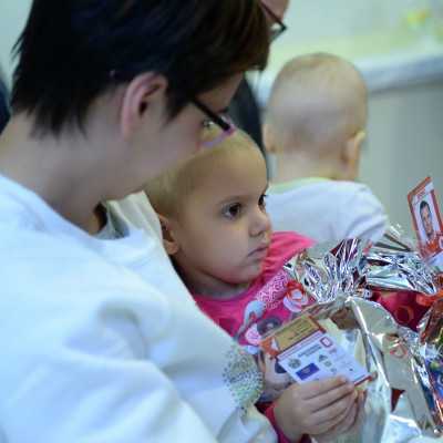 Beteg gyermekeket látogatott meg a Loki - fotók! - adó, 1%, alapítvány, támogatás