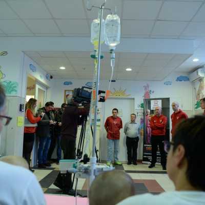 Beteg gyermekeket látogatott meg a Loki - fotók! - adó, 1%, alapítvány, támogatás