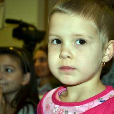 Cibere Meseszínház elõadása a leukémiás és daganatos beteg gyermekeknek - adó, 1%, alapítvány, támogatás