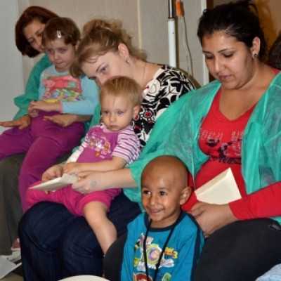 Cibere Meseszínház elõadása a leukémiás és daganatos beteg gyermekeknek - adó, 1%, alapítvány, támogatás