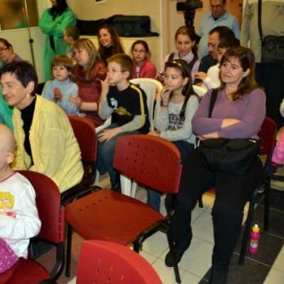 Cibere Meseszínház elõadása a leukémiás és daganatos beteg gyermekeknek - adó, 1%, alapítvány, támogatás