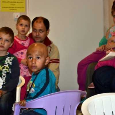 Cibere Meseszínház elõadása a leukémiás és daganatos beteg gyermekeknek - adó, 1%, alapítvány, támogatás