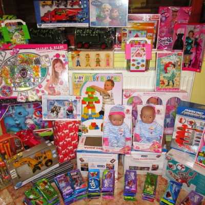 Érkeznek a „cipősdoboznyi szeretet” ajándékai és a csokoládék 2017 - alapítvány, adó 1%, támogatás