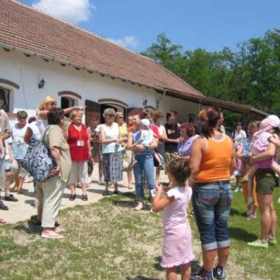 Családok kirándulása a Lázár Lovasparkba - adó, 1%, alapítvány, támogatás