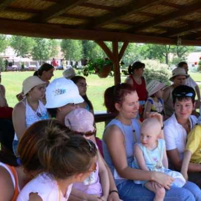 Családok kirándulása a Lázár Lovasparkba - adó, 1%, alapítvány, támogatás