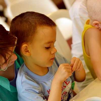 Csillogó gyöngyökből karkötők - alapítvány, adó 1%, támogatás