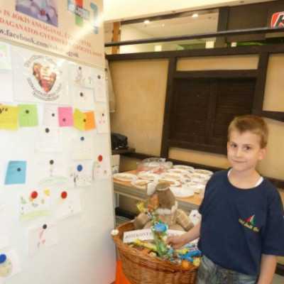 Csokoládét gyűjtünk mézeskalács díszítéssel egybekötve a Debreceni Fórumban! - adó, 1%, alapítvány, támogatás