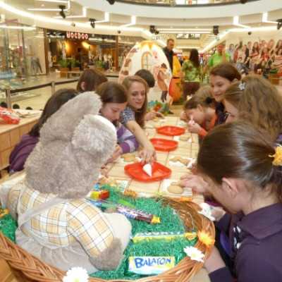 Csokoládét gyűjtünk mézeskalács díszítéssel egybekötve a Debreceni Fórumban! - adó, 1%, alapítvány, támogatás
