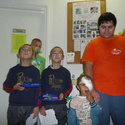 DE OEC Gyermekklinikán 2010. november 09-én tartott kézművesfoglalkozás - adó, 1%, alapítvány, támogatás