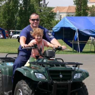 Debrecenben és Miskolcon kezelt gyermekek kirándulása a budapesti Gyermeknapra - adó, 1%, alapítvány, támogatás