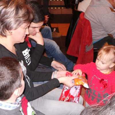 Decemberi ajándékozási ünnepség 2015 - adó, 1%, alapítvány, támogatás