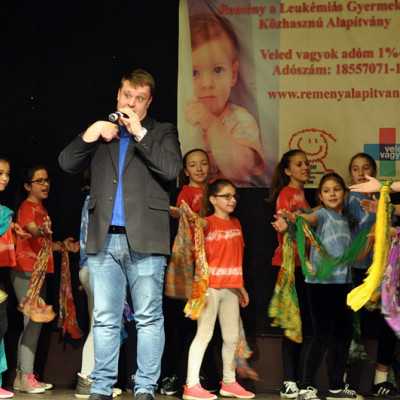 Decemberi ajándékozási ünnepség 2015 - adó, 1%, alapítvány, támogatás