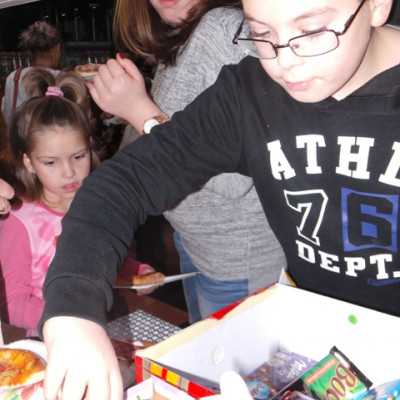 Decemberi ajándékozási ünnepség 2015 - adó, 1%, alapítvány, támogatás