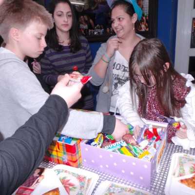 Decemberi ajándékozási ünnepség 2015 - adó, 1%, alapítvány, támogatás