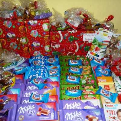 Érkeznek a „cipősdoboznyi szeretet” ajándékai és a csokoládék 2016 - alapítvány, adó 1%, támogatás